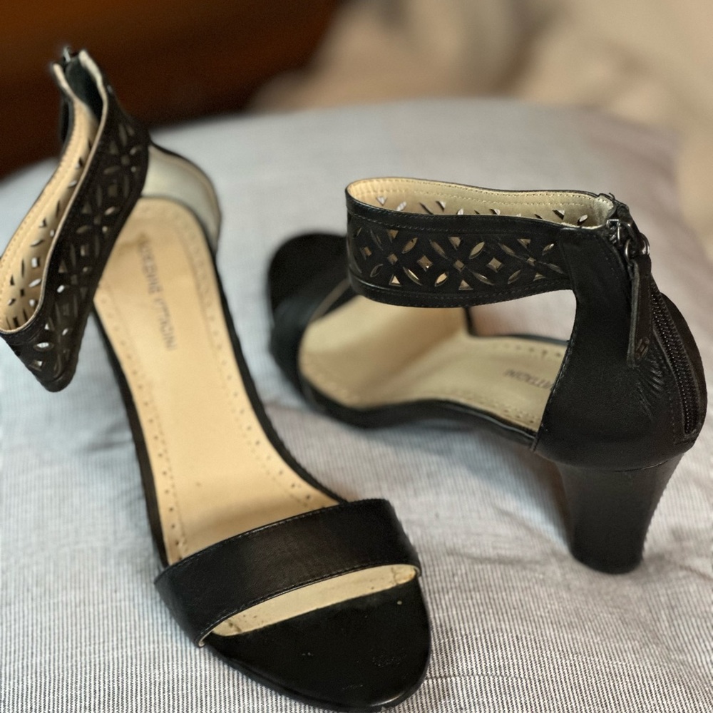 3” black sandal